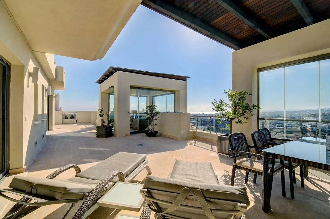 Апартаменты Acosta,Los Flamingos -Golf & Sea Views Эстепона